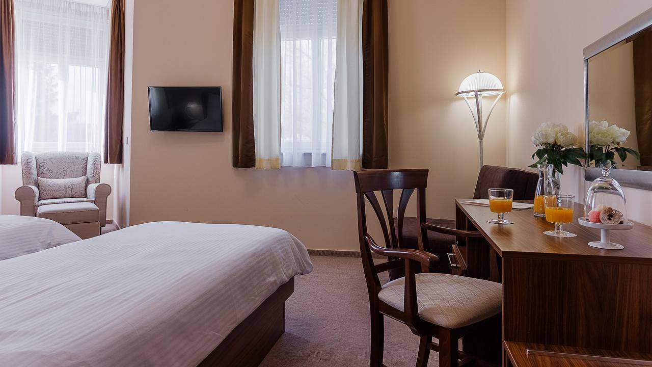 Hotel Maroon Zagreb Exteriör bild
